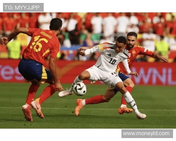 卡瓦哈尔强势封堵助力皇马稳固防线展现冠军气质