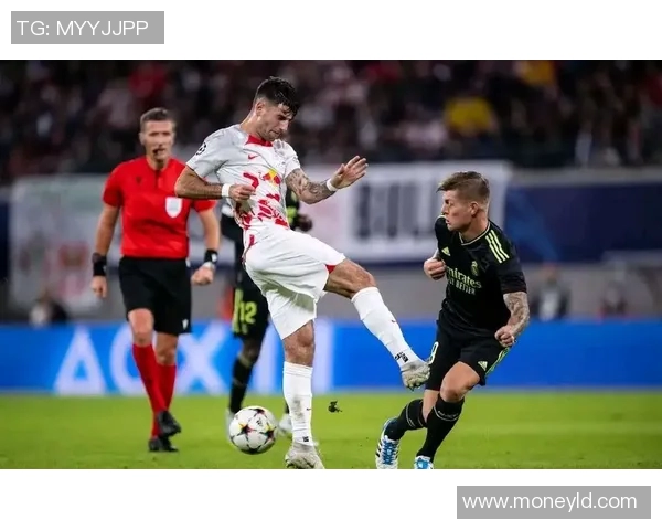 莱比锡客场告捷沙尔克，遭遇首轮失利之痛